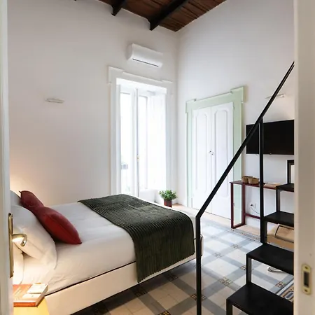 Casa Crispi 51 Napoli