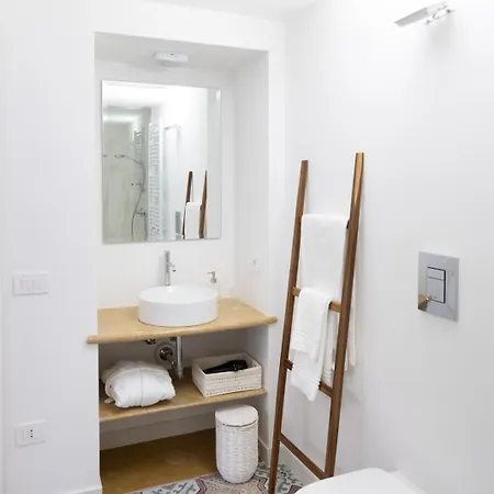 Apartment Casa Crispi 51 Neapel